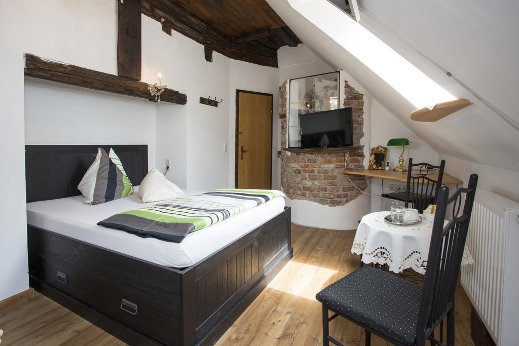Baderhaus Hotell Bruck an der Mur Exteriör bild